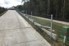 Commercial Steel Post and Dog Wire - CI106