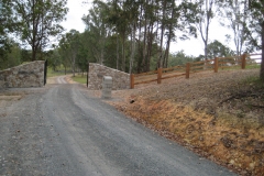 Stone entrance with post & rail - LA-W21