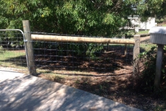 Post & dogwire fencing - LA-W55