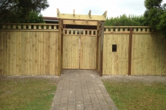 Pine feature entrance - RD-W33